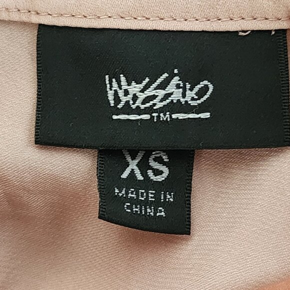 Massimo Blush Pink Ruffle Cap Sleeve Keyhole Front and Back Poly Top Size XS - Picture 12 of 16